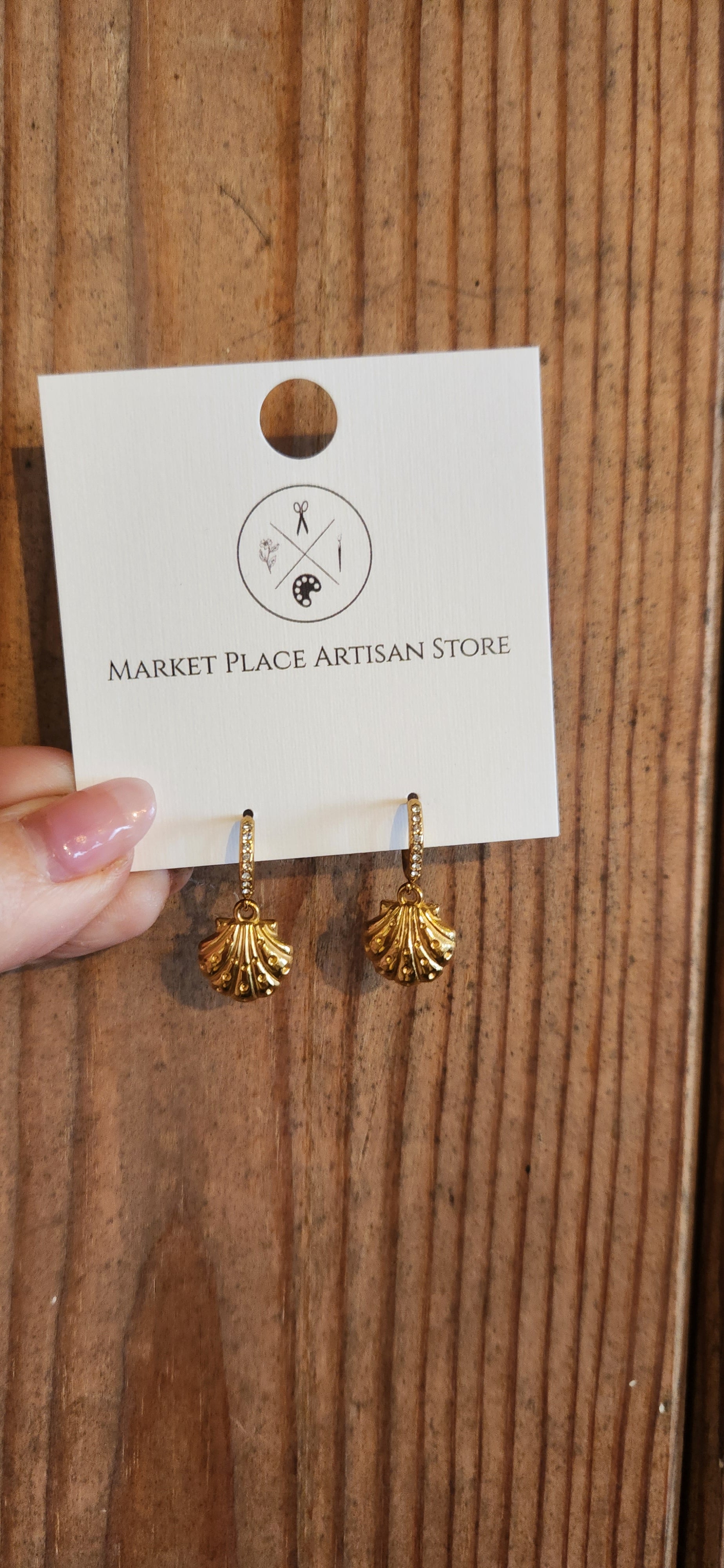 Gold Scallop Drop Earrings